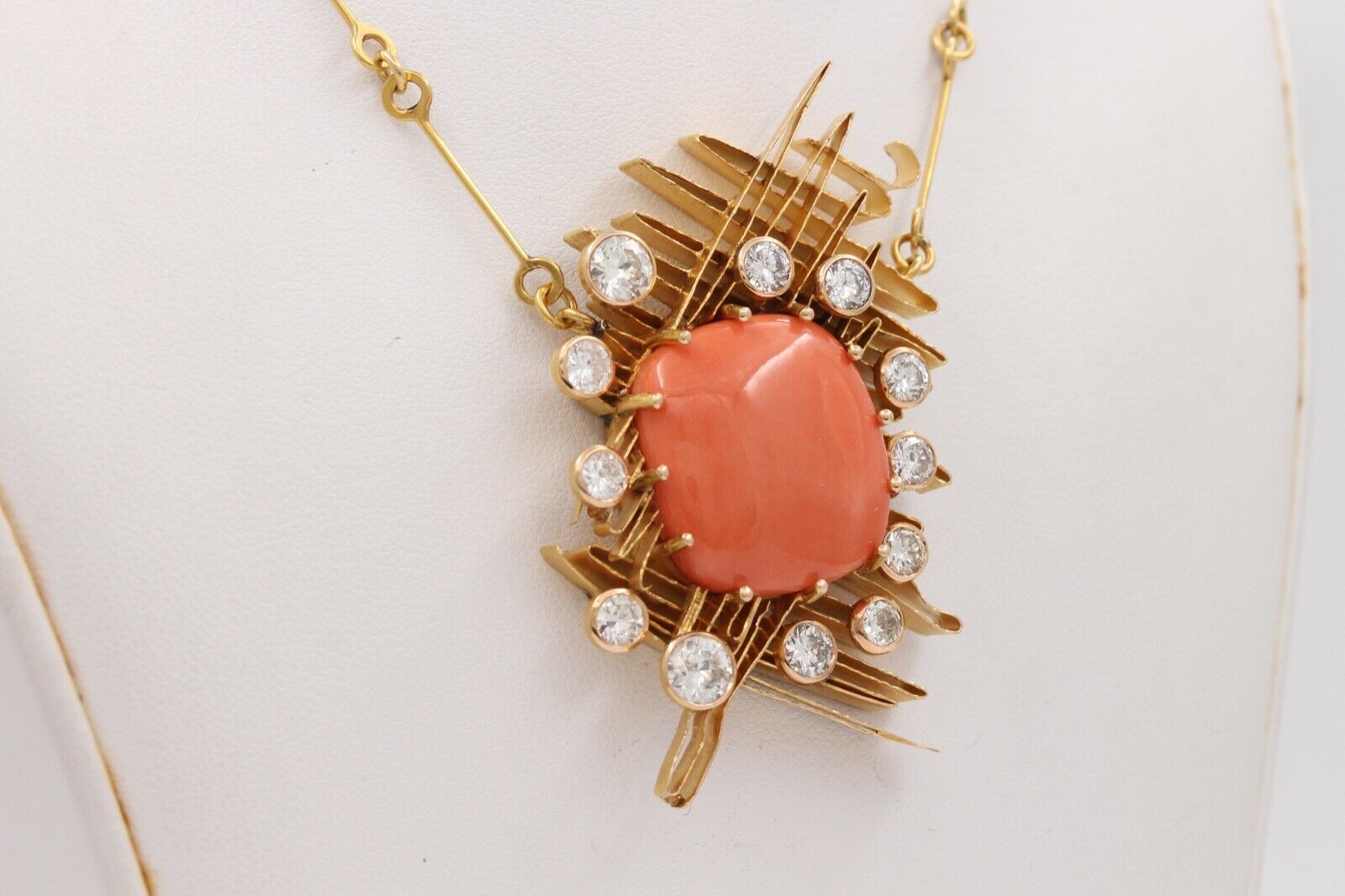 Vintage Abstract Coral Diamonds 18K Yellow Gold Pendant and Chain