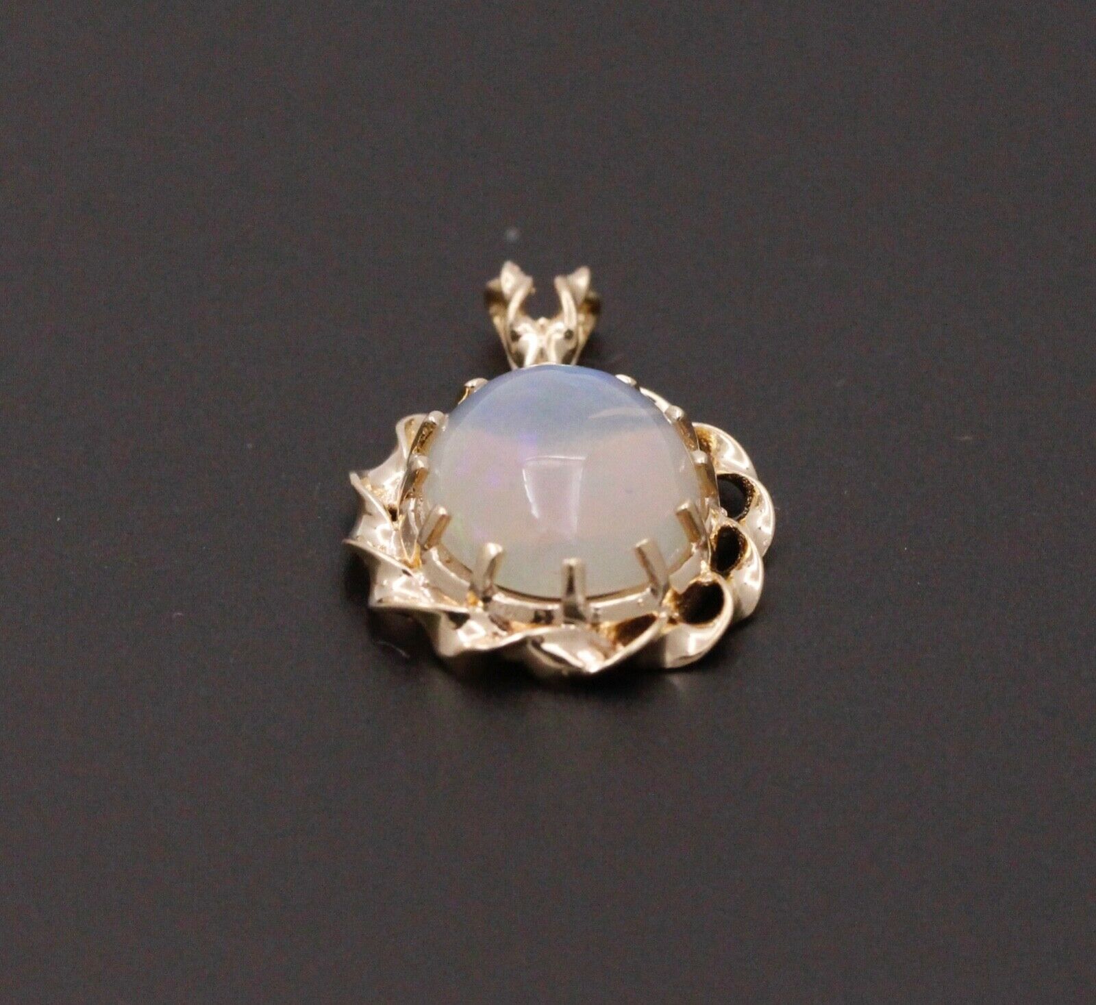 Vintage Translucent Opal 14K Yellow Gold Pendant