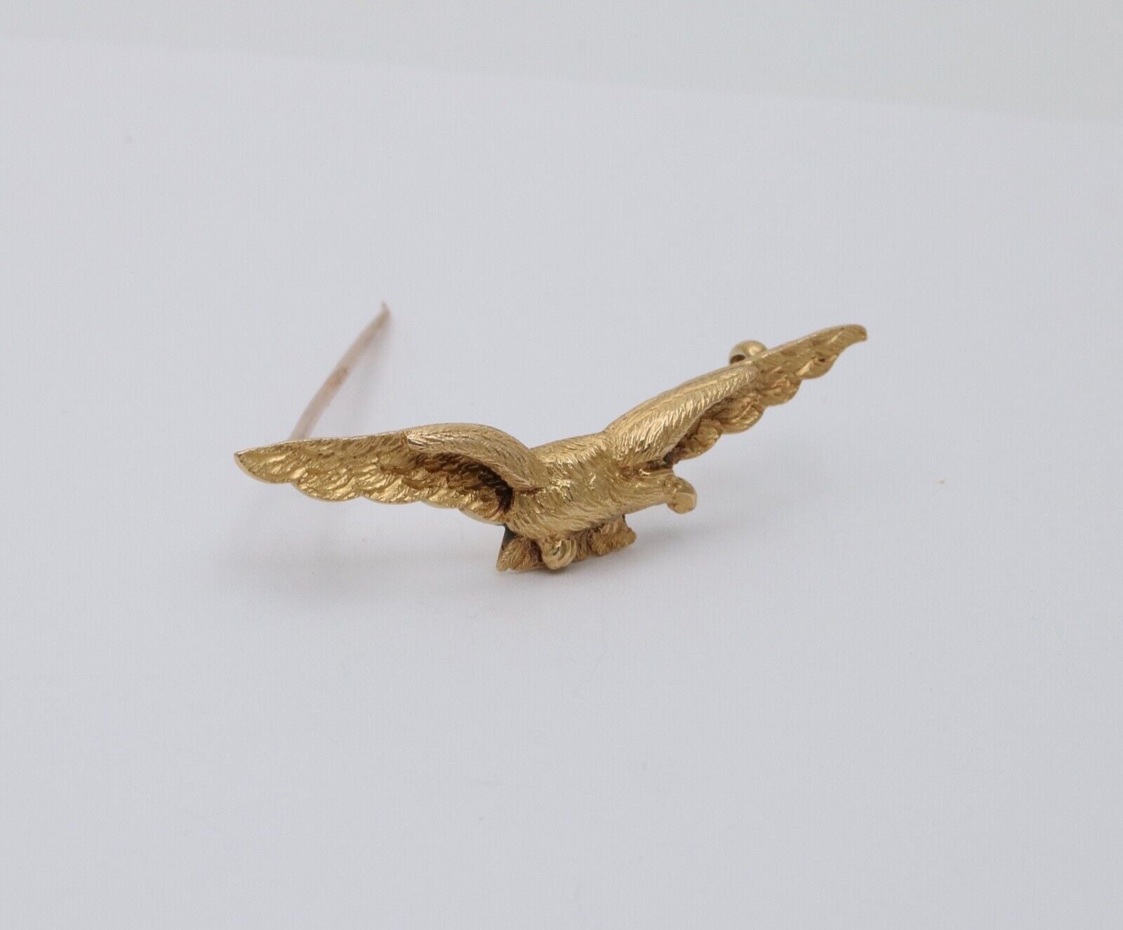 Vintage 18K Yellow Gold Open Winged Eagle Brooch Pin.