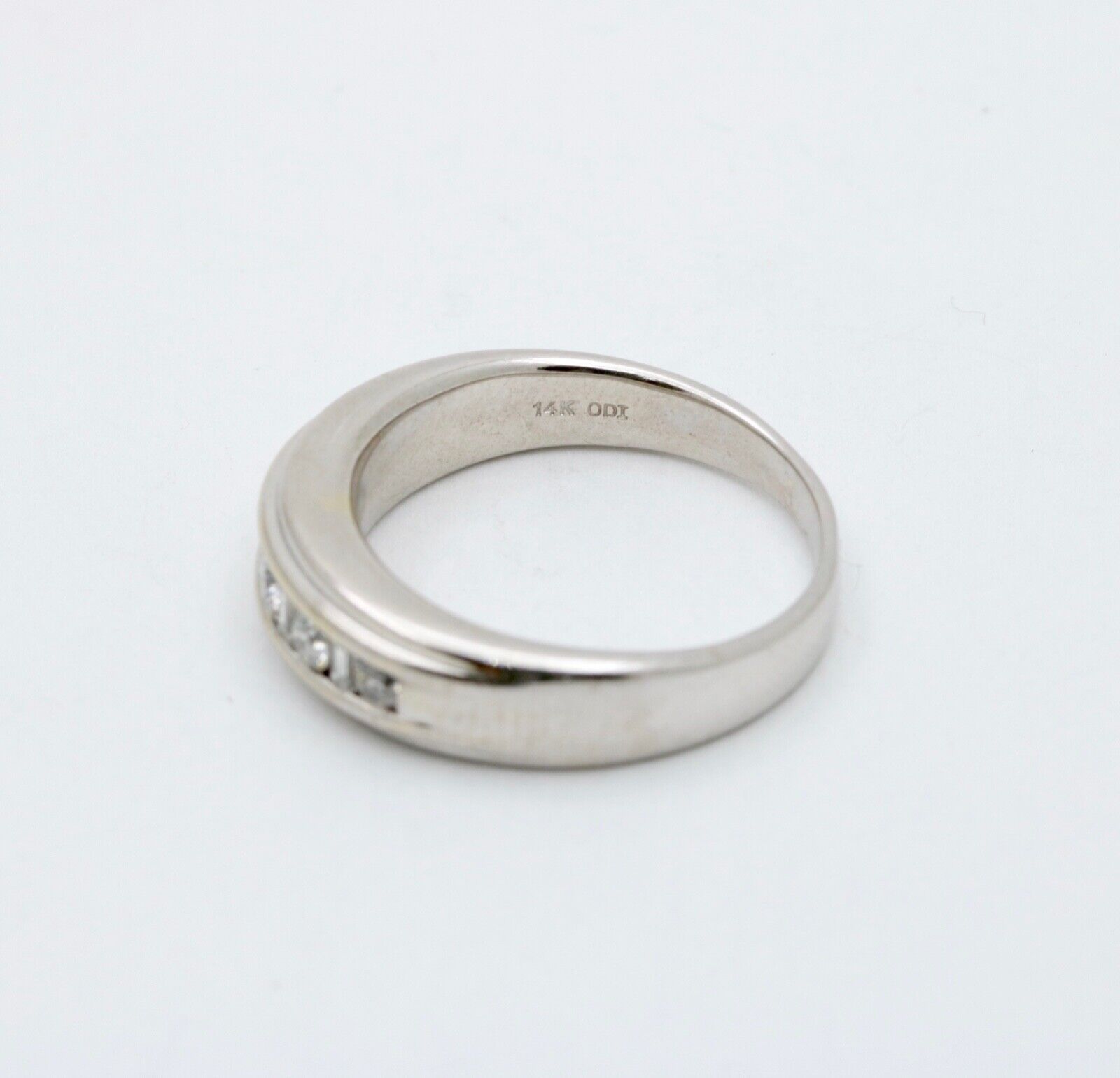 Vintage Round Baguette Cut Diamond 14K White Gold Ring