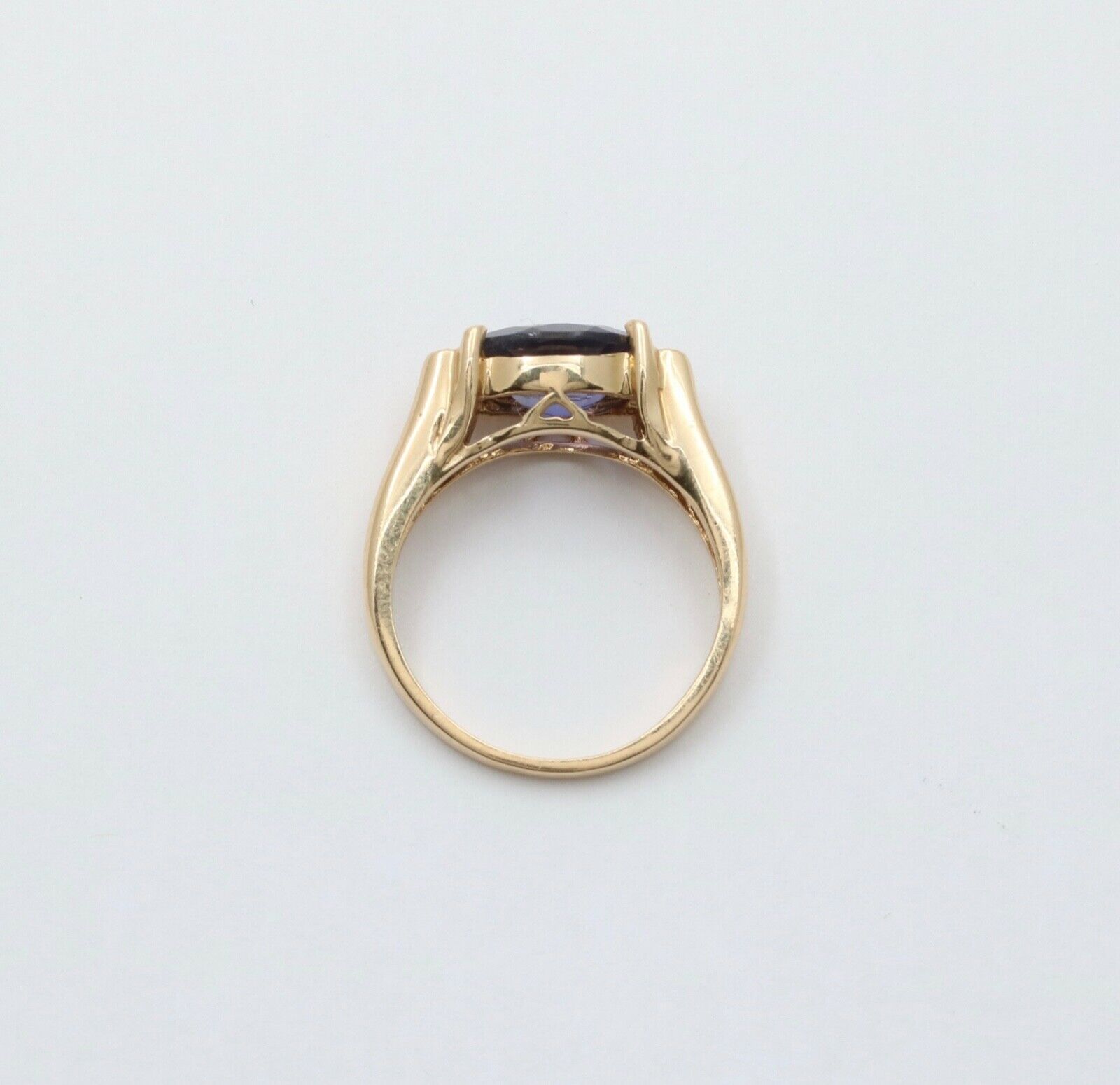Vintage Iolite Diamonds 14K Yellow Gold Ring