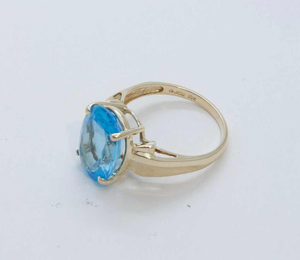 Vintage Oval London Blue Topaz 10K Yellow Gold Ring