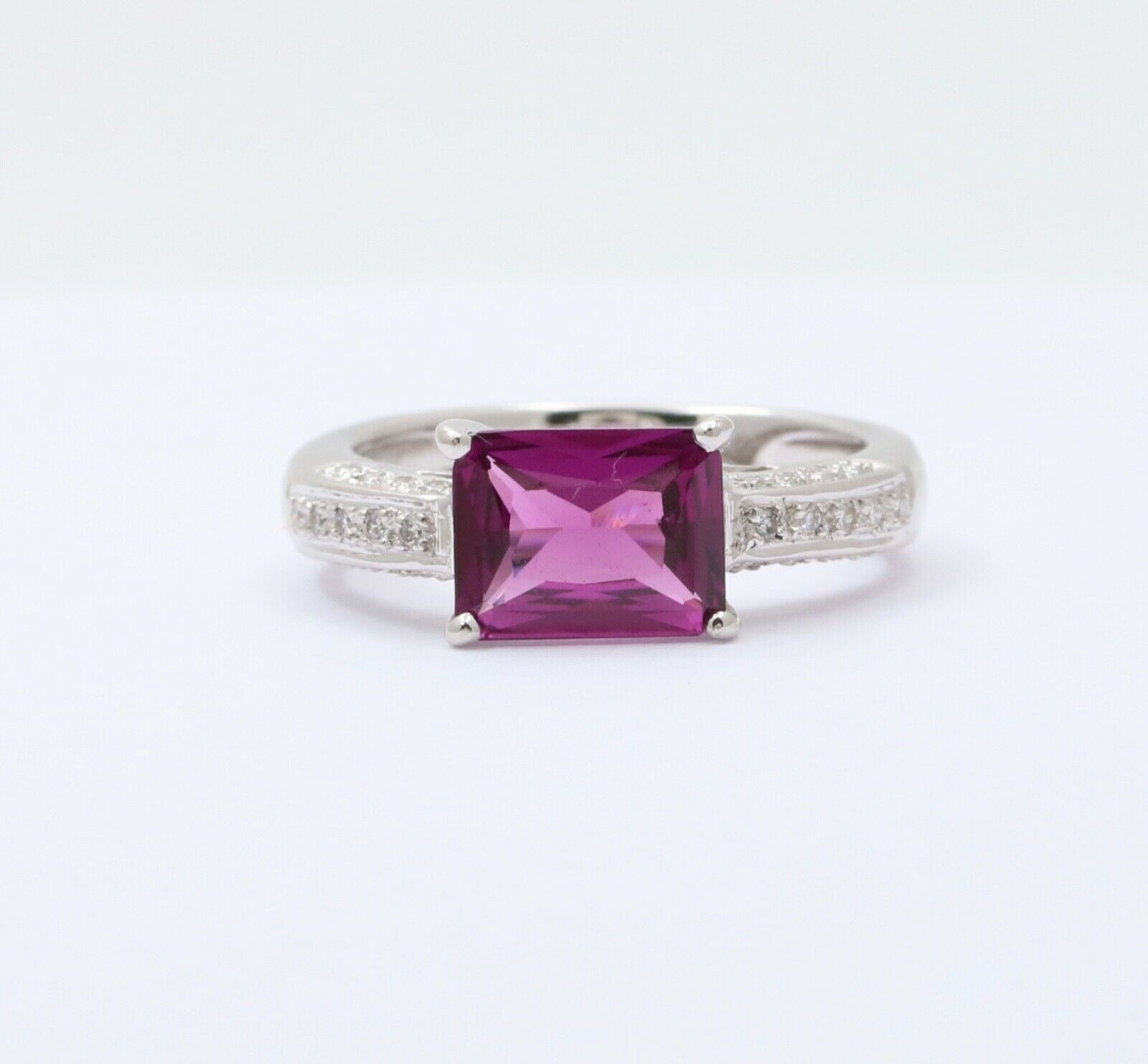 Vintage Amethyst Diamonds 18K White Gold Ring