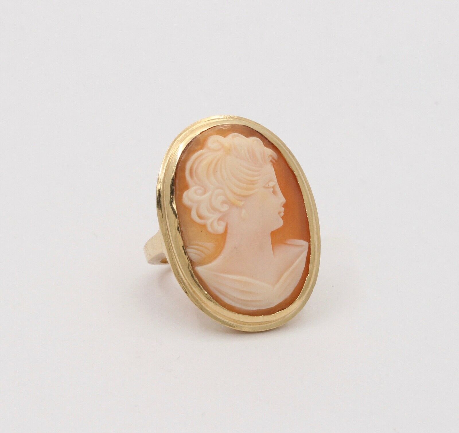 Victorian Style Large Cameo 14K Yellow Gold Ring