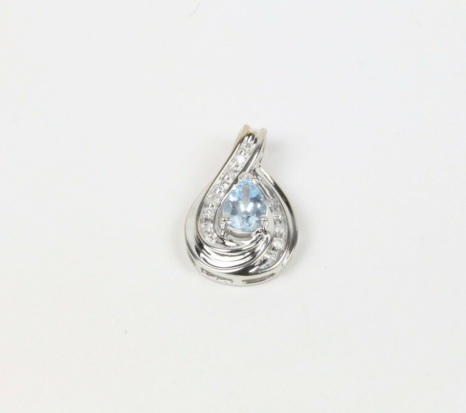 Vintage 14K White Gold Aquamarine Diamond Tear Drop Pendant