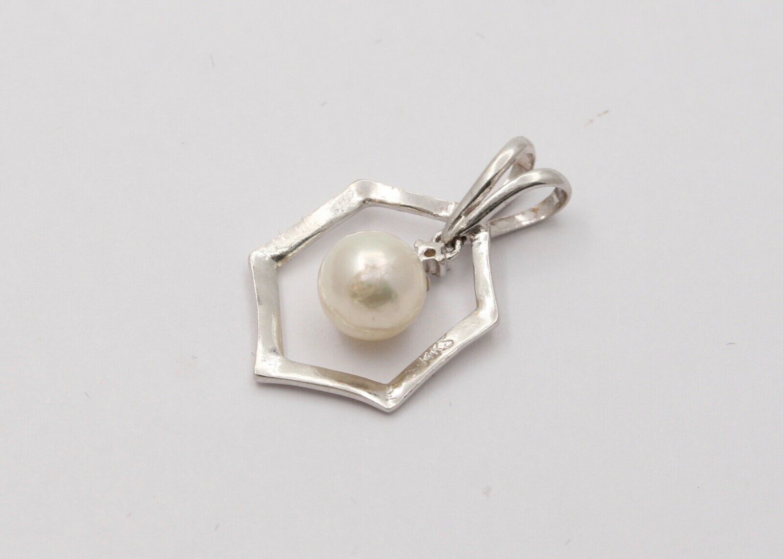 Estate 14K White Gold 6.5 mm Pearl Pendant, Bridal Jewelry.