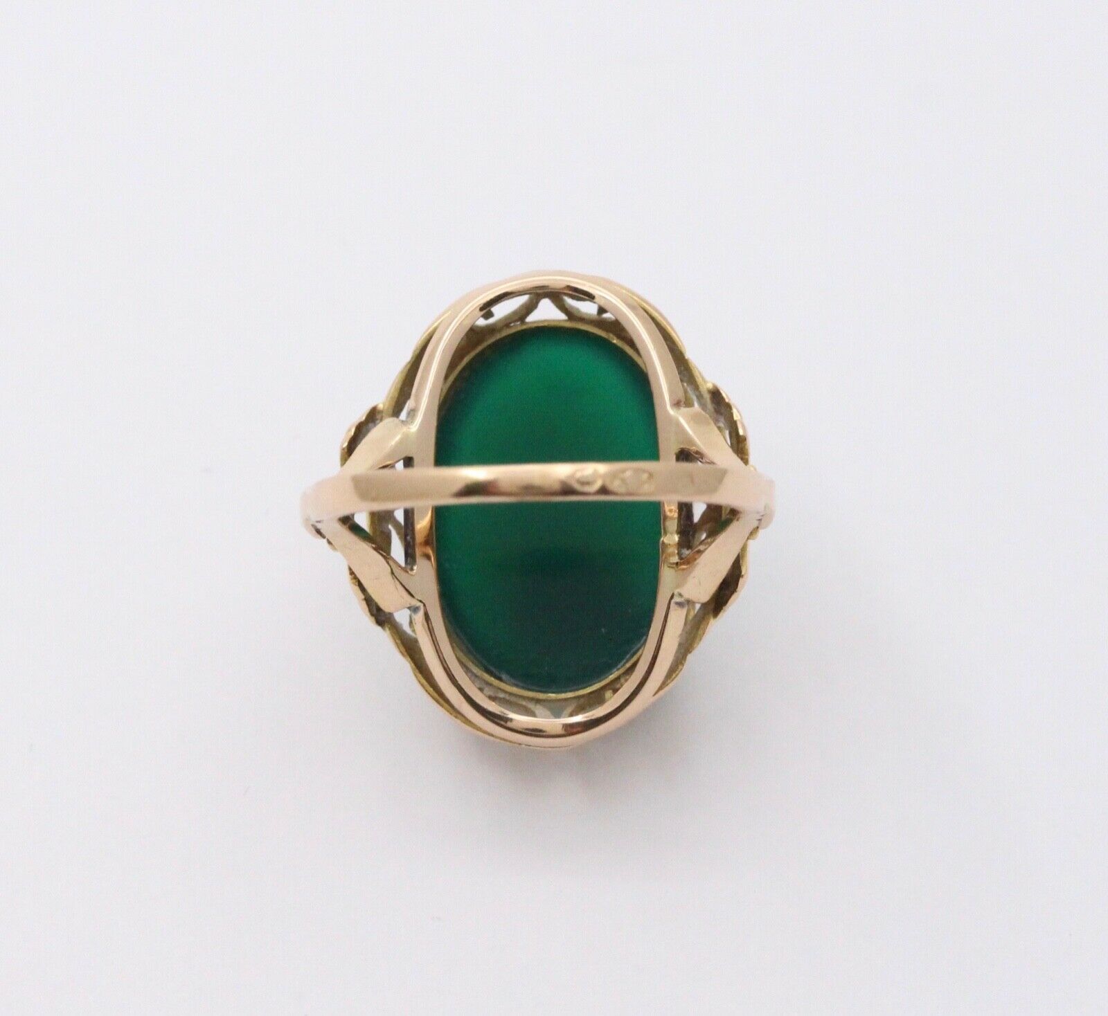 Vintage Polish Green Chalcedony Cocktail 14K Yellow Gold Ring