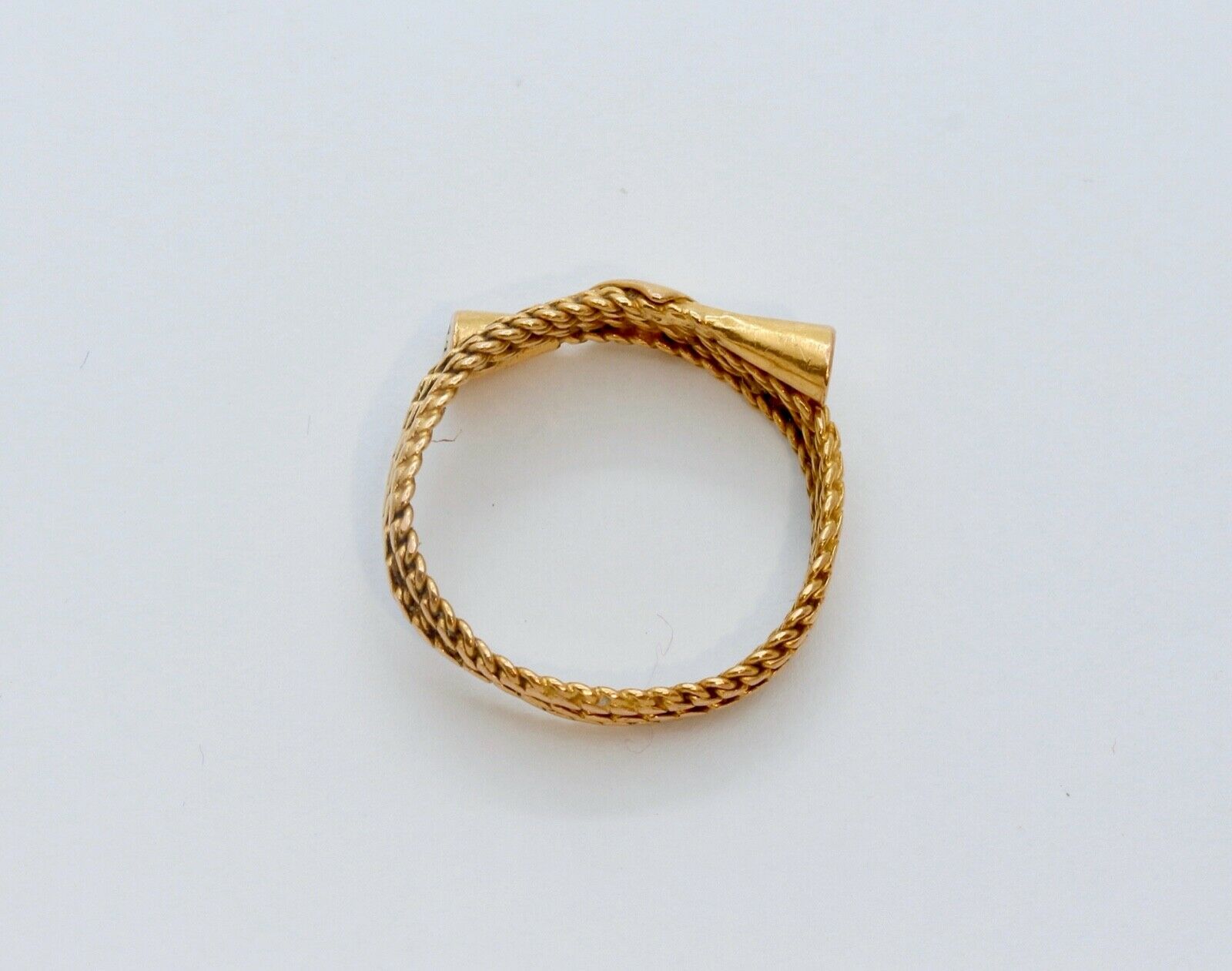 Vintage Ladies 18K Yellow Gold Rope Heart Ring