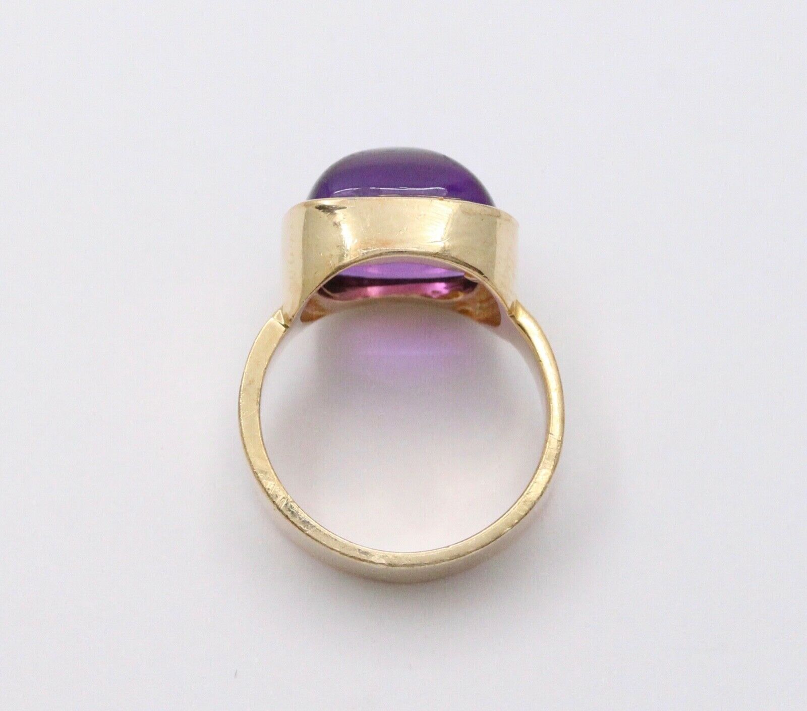 Vintage Cabochon Cut Amethyst 14K Yellow Gold Ring