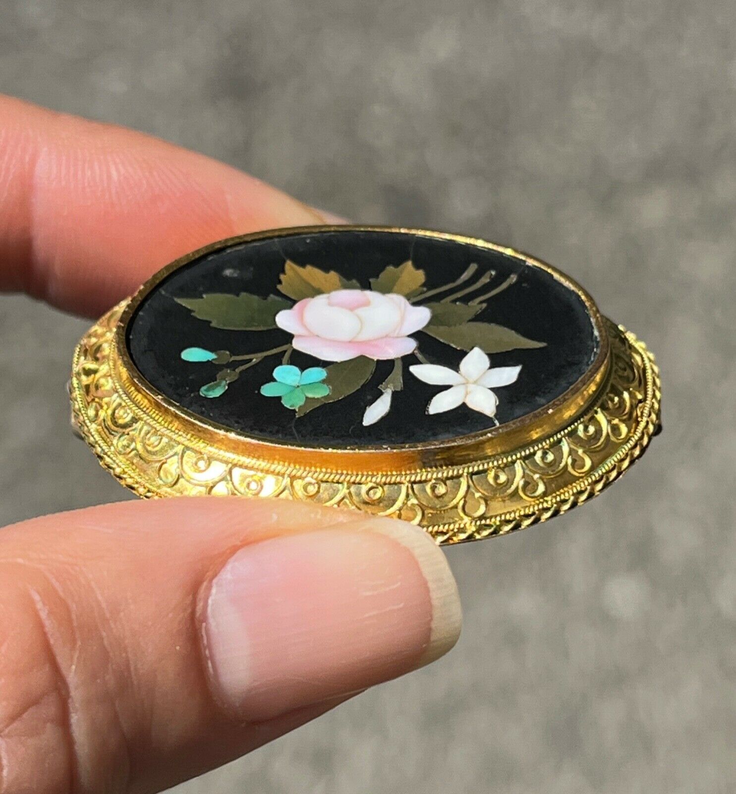 Antique 14K Yellow Gold Pietra Dura Mosaic Flower Bouquet Brooch. Pin
