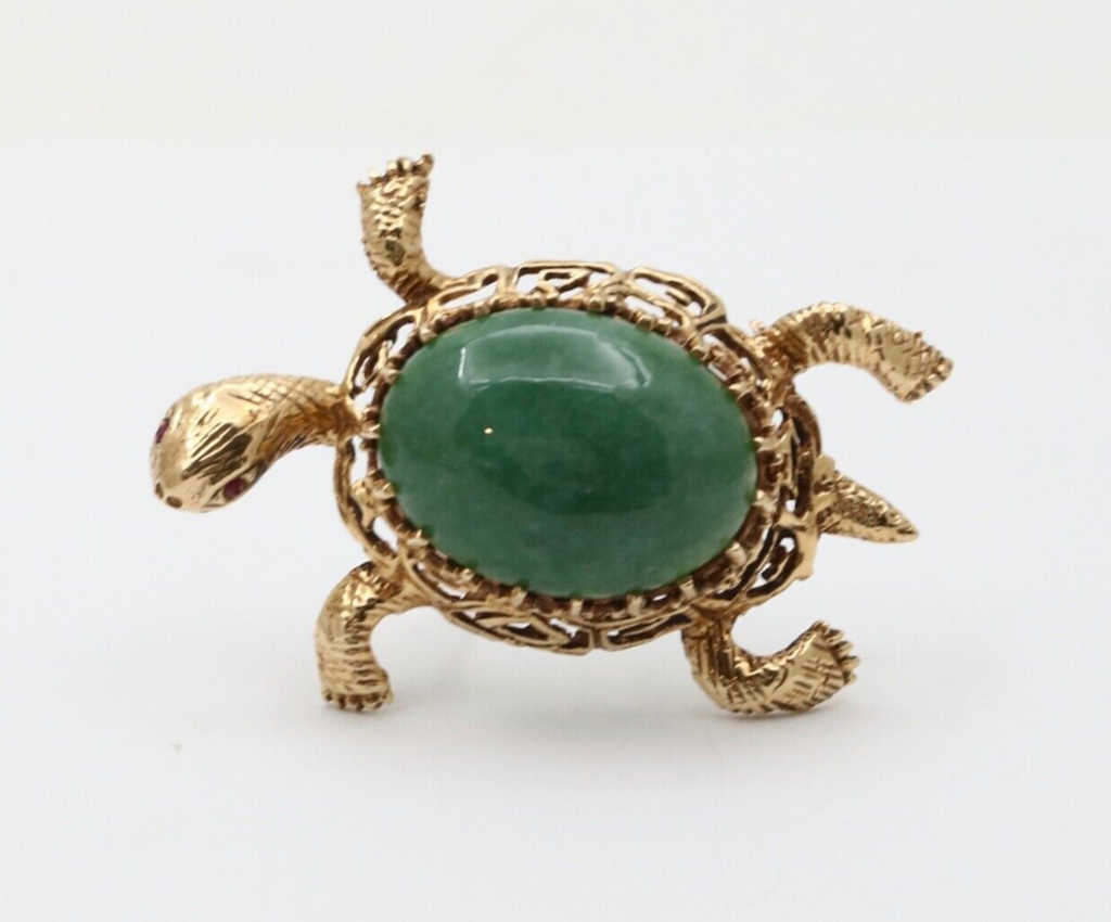 Vintage 14K Gold Turtle Jadi Jade Brooch Pin.