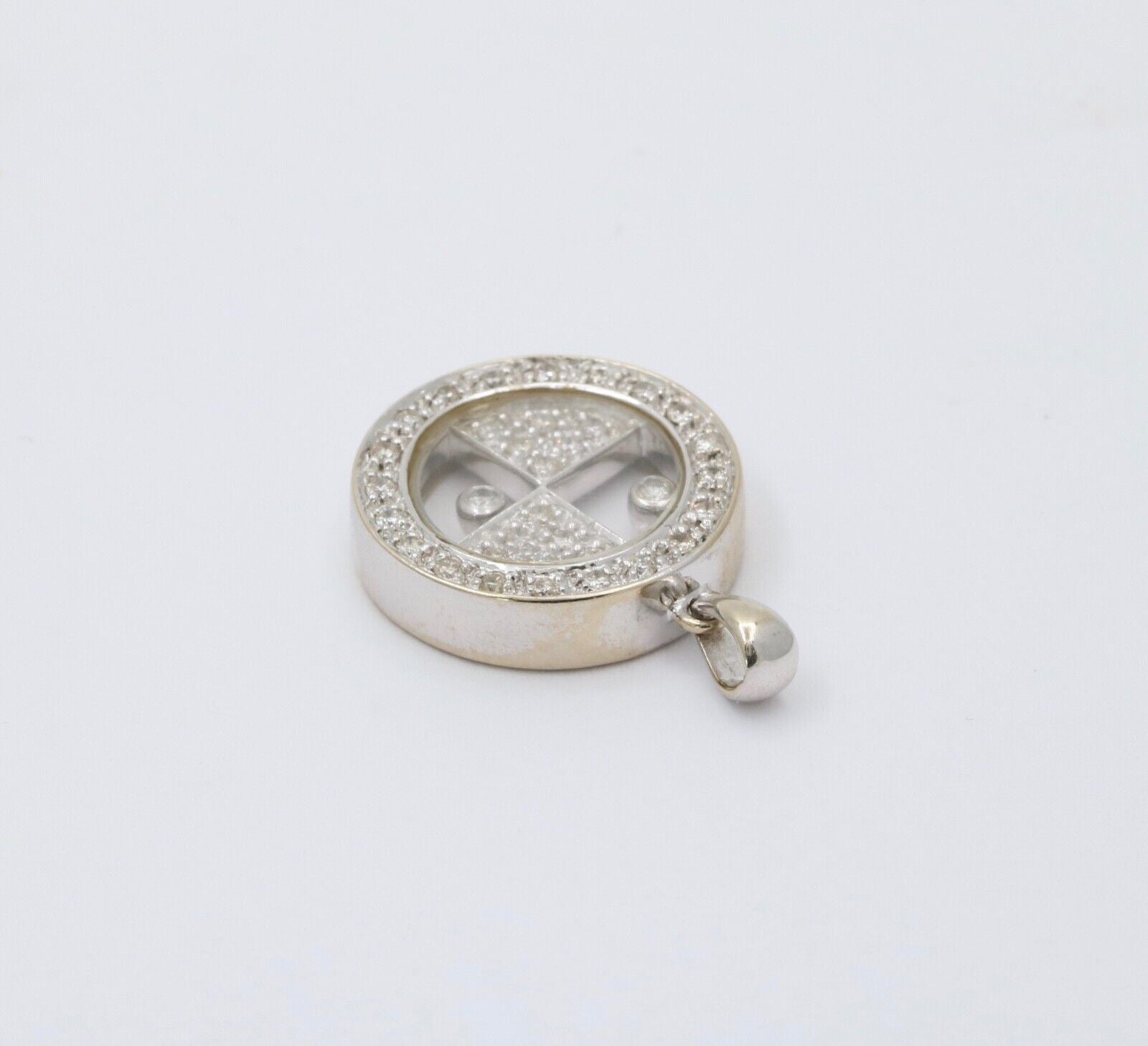 Vintage 14K White Gold Floating Shaker Diamond Circle Pendant