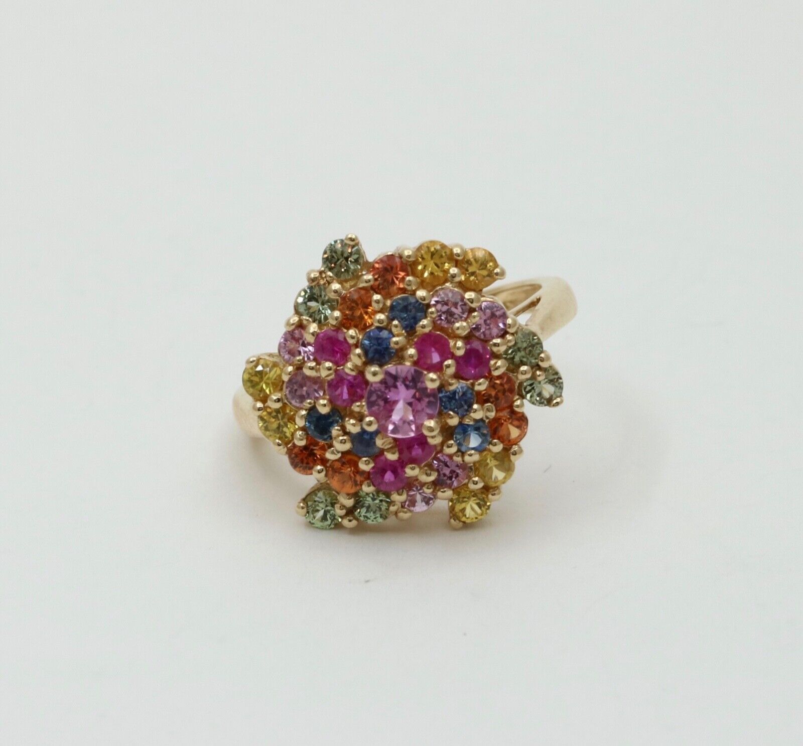 Lovely Vintage 14K Gold Multi Color Sapphire Swirling Ring.