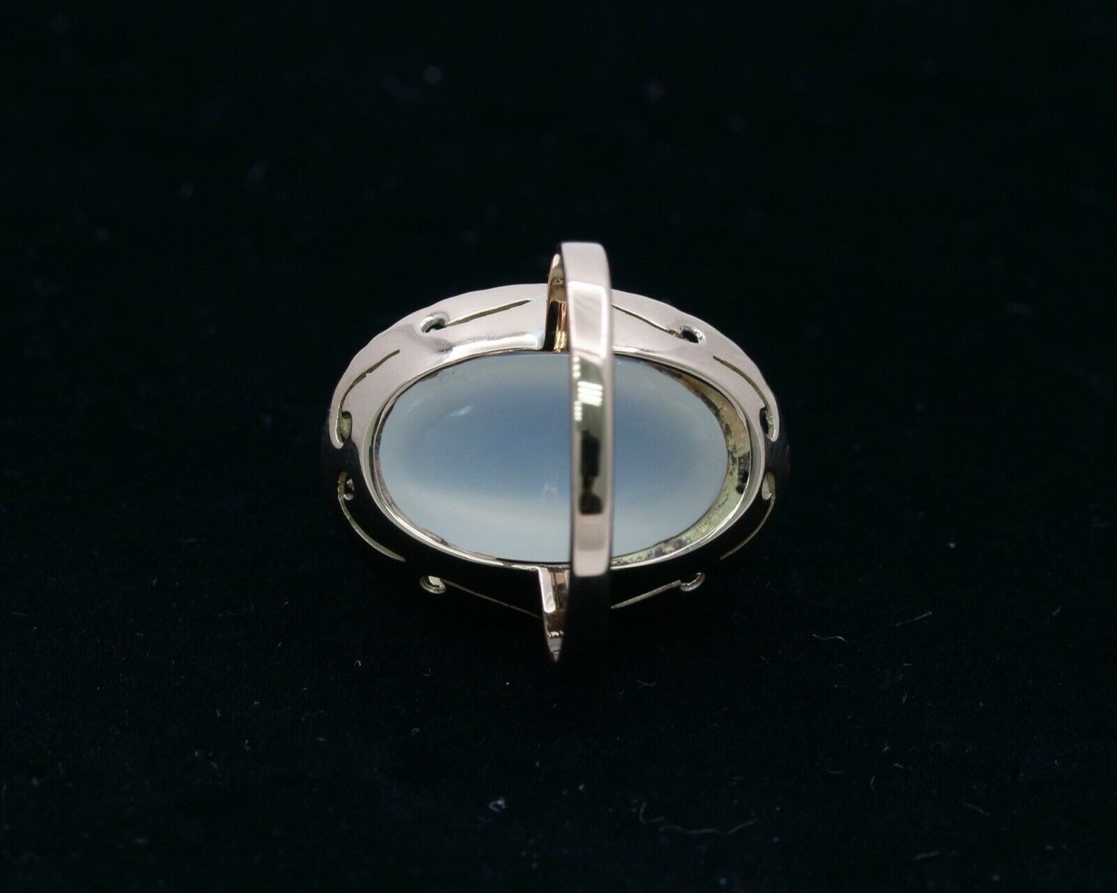 Vintage Ladies Large Cabochon Moonstone 14K Yellow Gold Ring