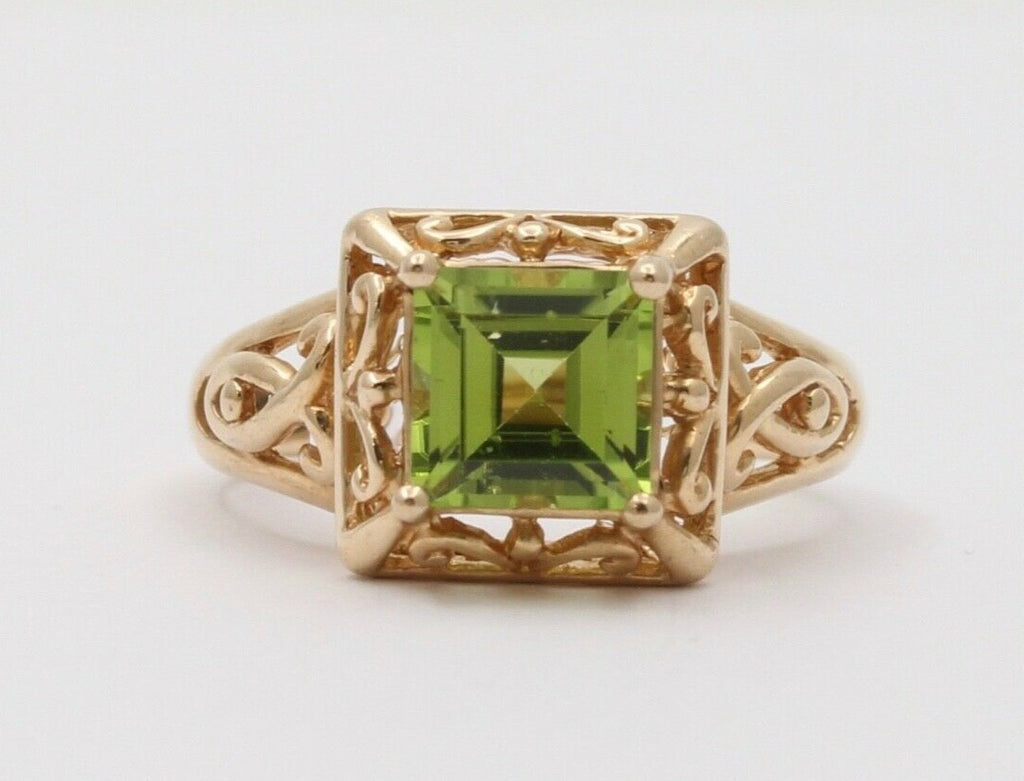Vintage Emerald Cut Peridot 10K Yellow Gold Filagree Ring