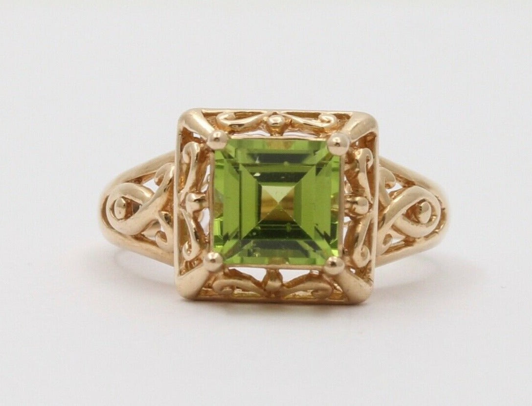 Vintage Emerald Cut Peridot 10K Yellow Gold Filagree Ring