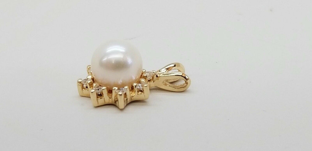Vintage Pearl Diamonds 14K Yellow Gold Pendant