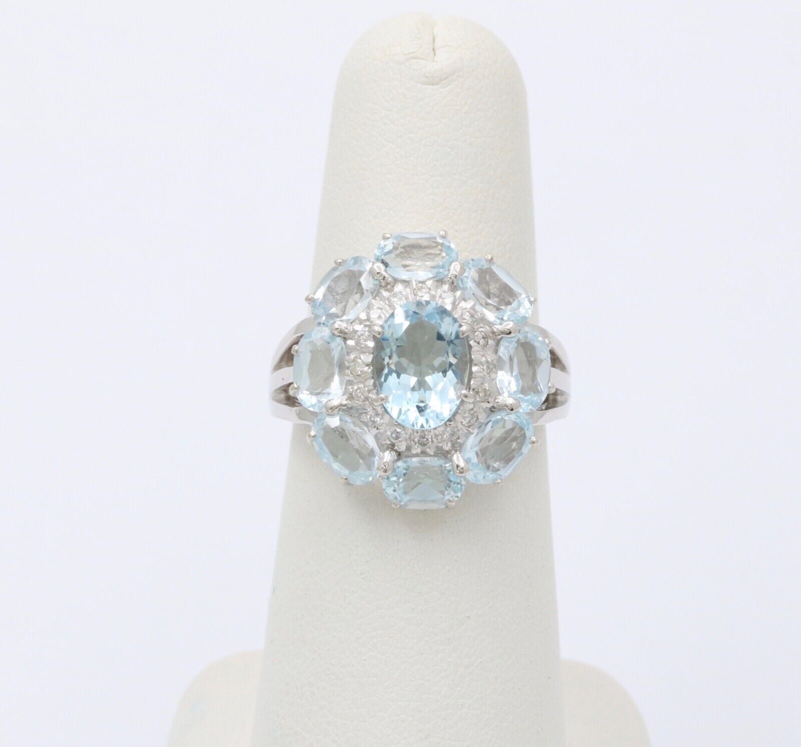 Vintage 18K White Gold Aquamarine and Diamond Ring