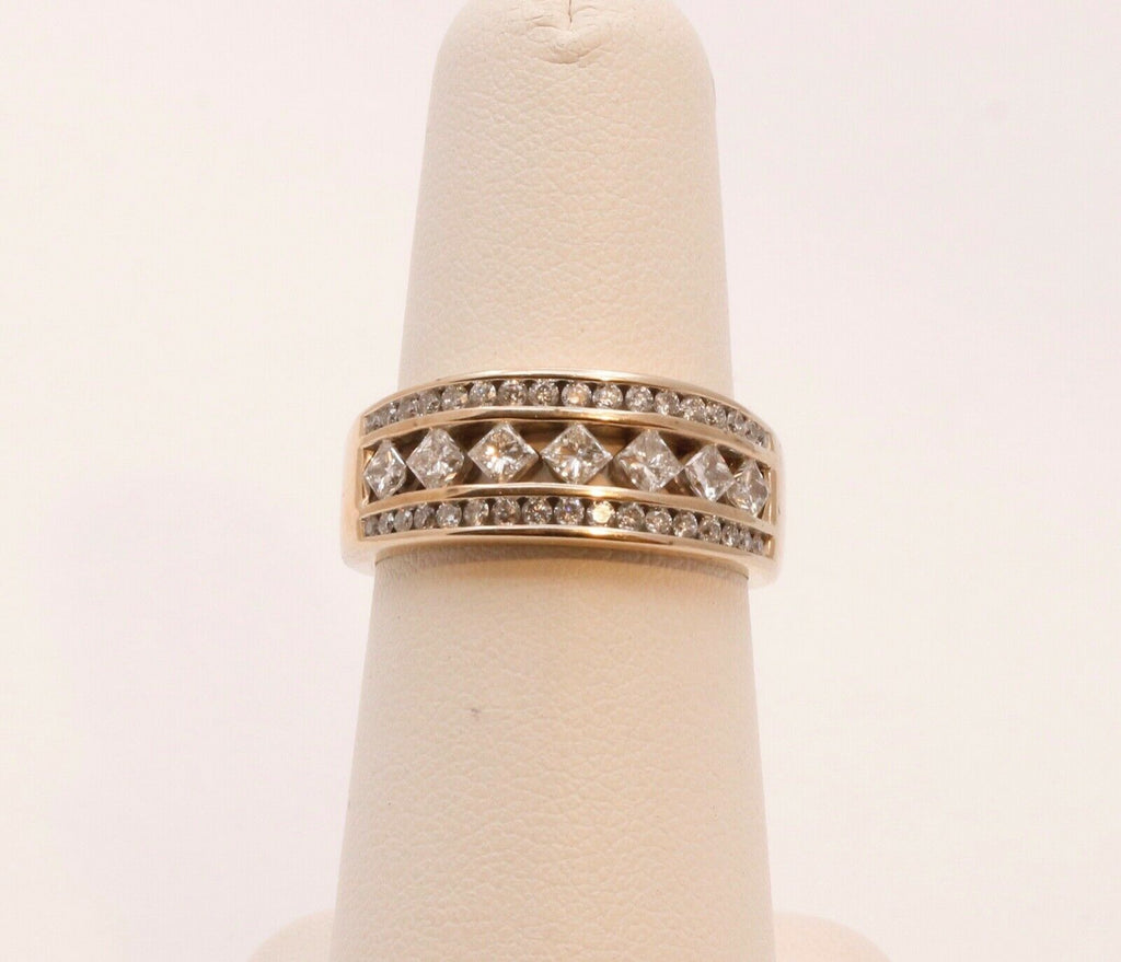 Vintage Ladies Diamonds 14K Yellow Gold Wedding Band