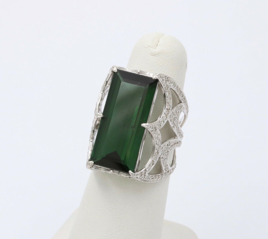 Vintage Elegant Green Tourmaline Diamonds 18K White Gold Ring