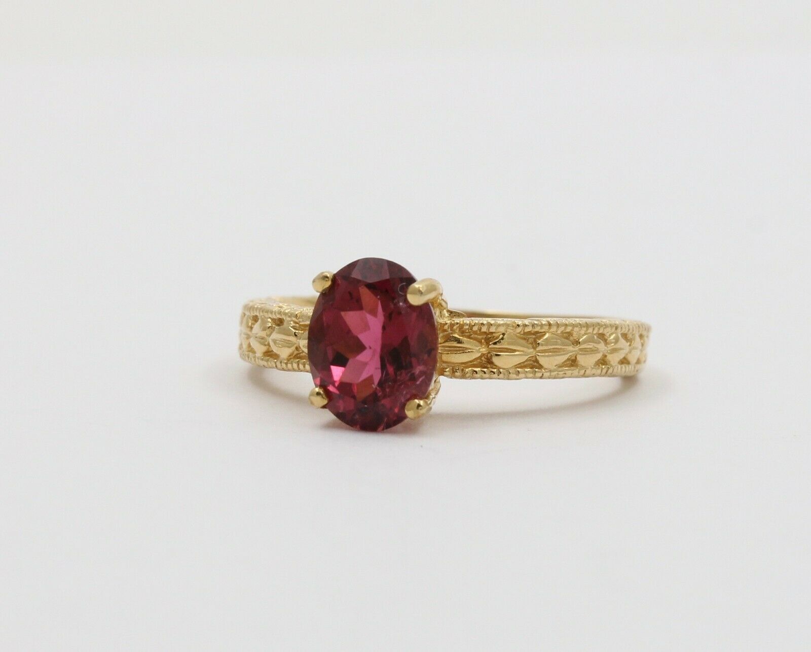 Vintage 14K Yellow Gold Rubellite Engraved Solitaire Ring