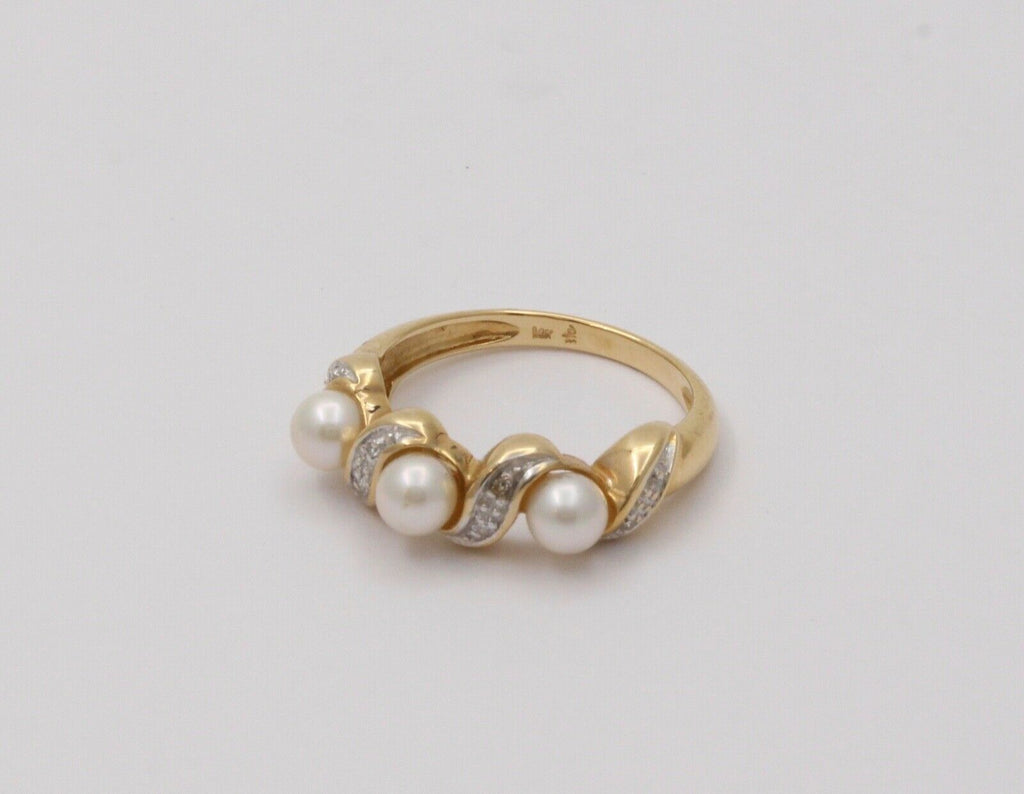 Vintage 14K Yellow White Gold Pearls Diamonds Ring