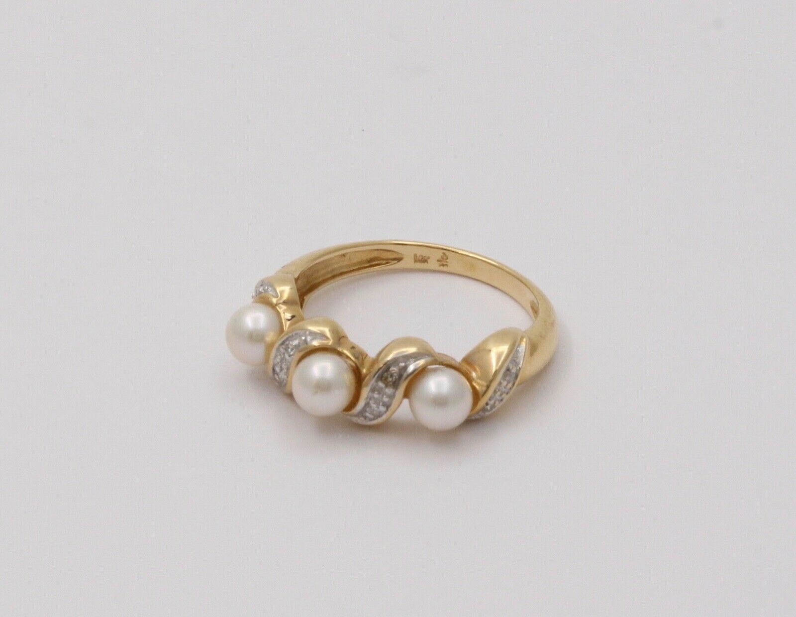 Vintage 14K Yellow White Gold Pearls Diamonds Ring