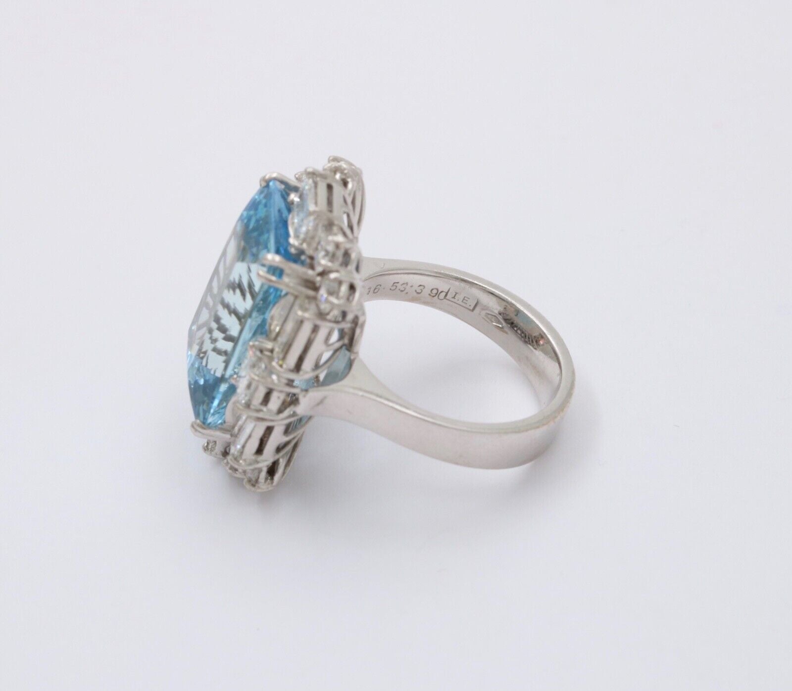 Vintage 18K White Gold 16.53 Carats Aquamarine DIamond Ring, Cocktail Ring