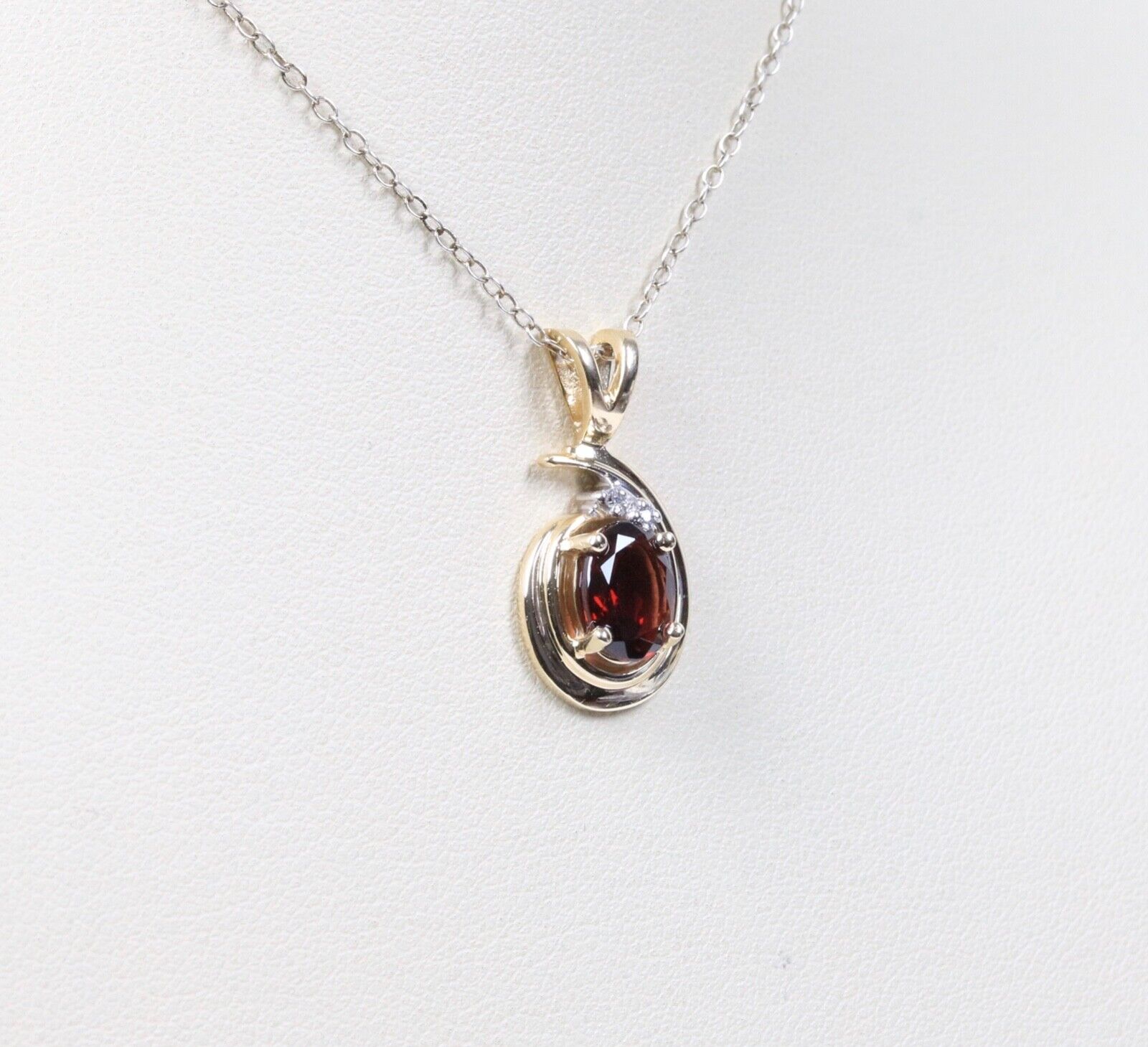 Vintage Garnet Diamond 14K Yellow Gold Pendant