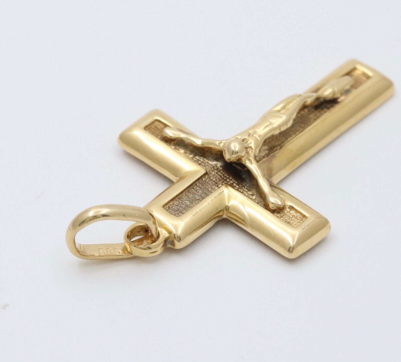 Vintage Cross Crucifix Jesus 14K Yellow Gold Pendant