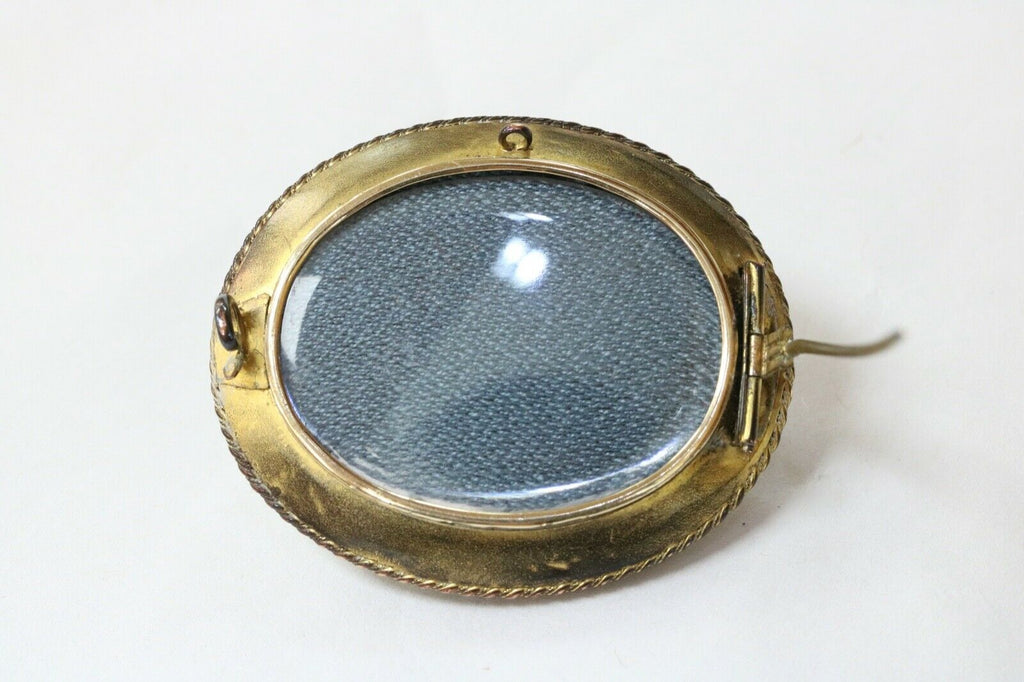 Victorian Etruscan Revival Momento More 9K Yellow Gold Turquoise Brooch Pin