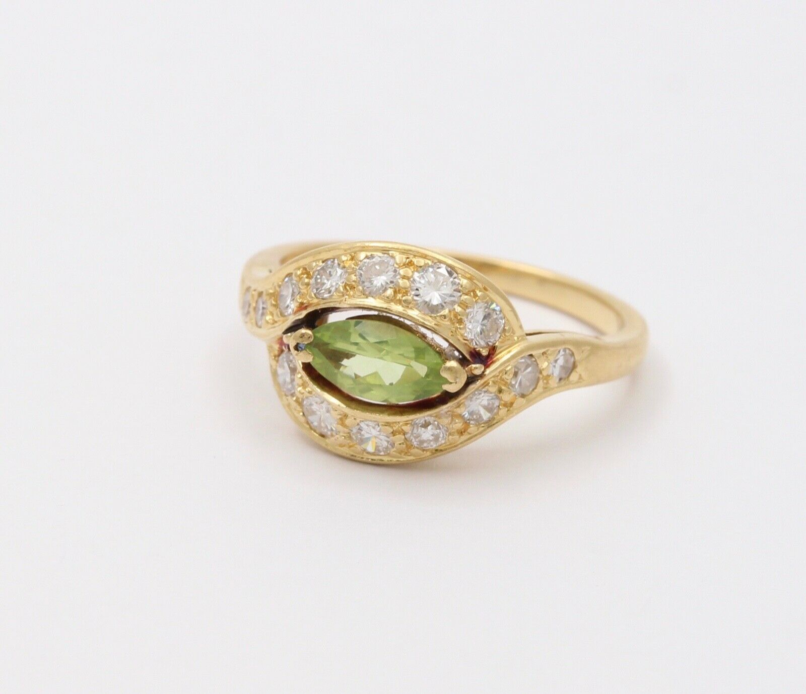 Vintage Bypass Peridot Diamonds 18K Yellow Gold Ring