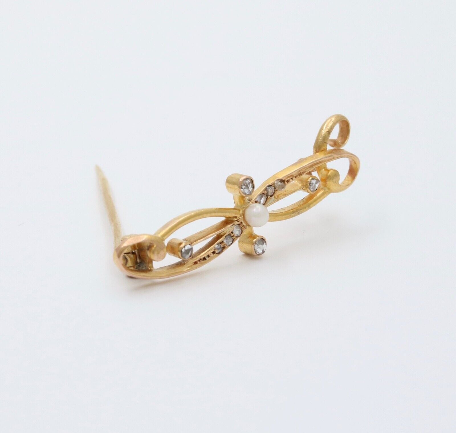 Art Nouveau Rose Cut Diamonds Pearl 14K Yellow Gold Brooch