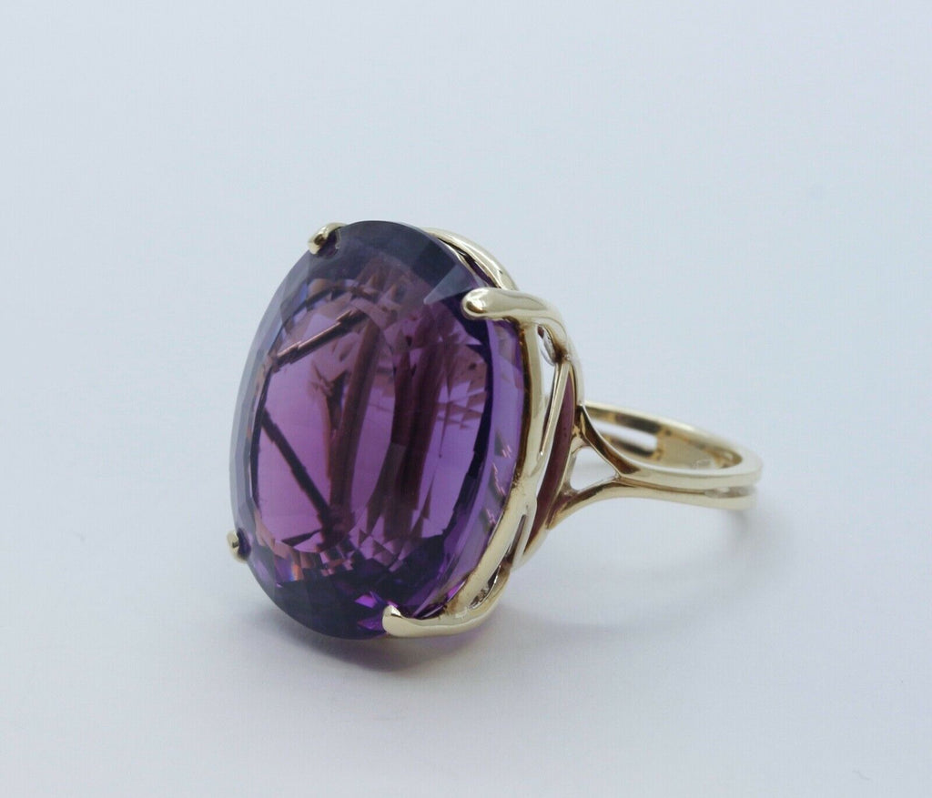 Vintage Oval Siberian Amethyst 14K Yellow Gold Ring