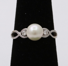 Load image into Gallery viewer, Vintage 14K White Gold Pearl &amp; Diamond Ring Band.
