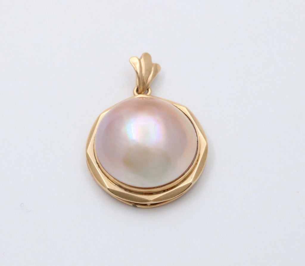 Vintage Classic 14K Yellow Gold Mabe Pearl Pendant, Necklace