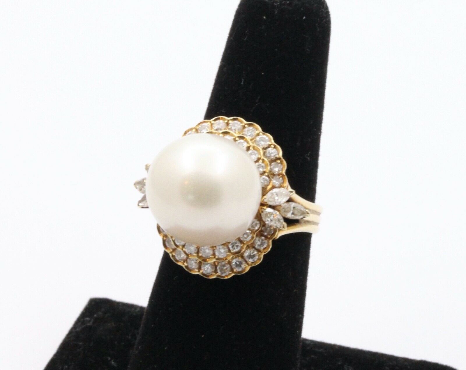 Large Vintage 14K Yellow Gold Diamond 14MM Pearl Ring