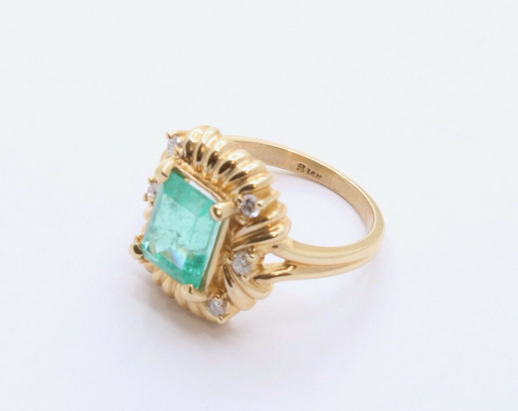 Beautiful Natural Emerald Diamonds 14K Yellow Gold Ring