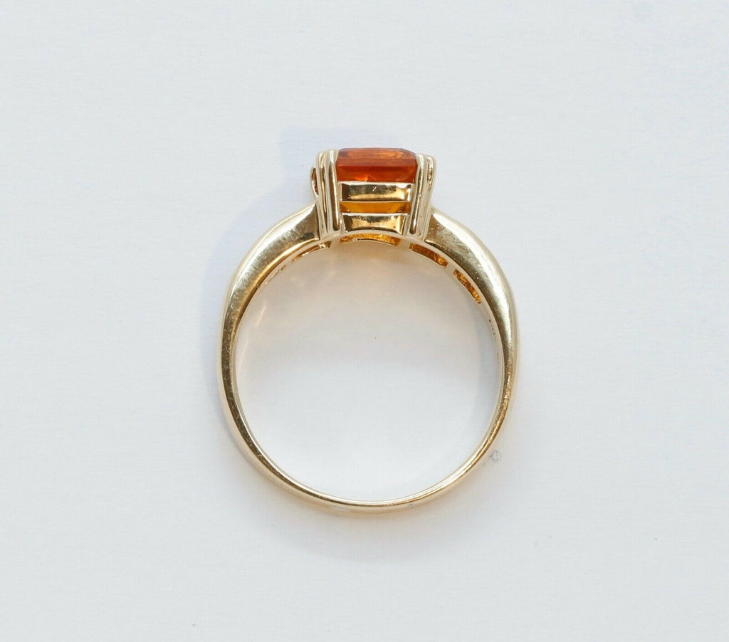 Beautiful Stones on a Vintage Citrine 14K Yellow Gold Ring