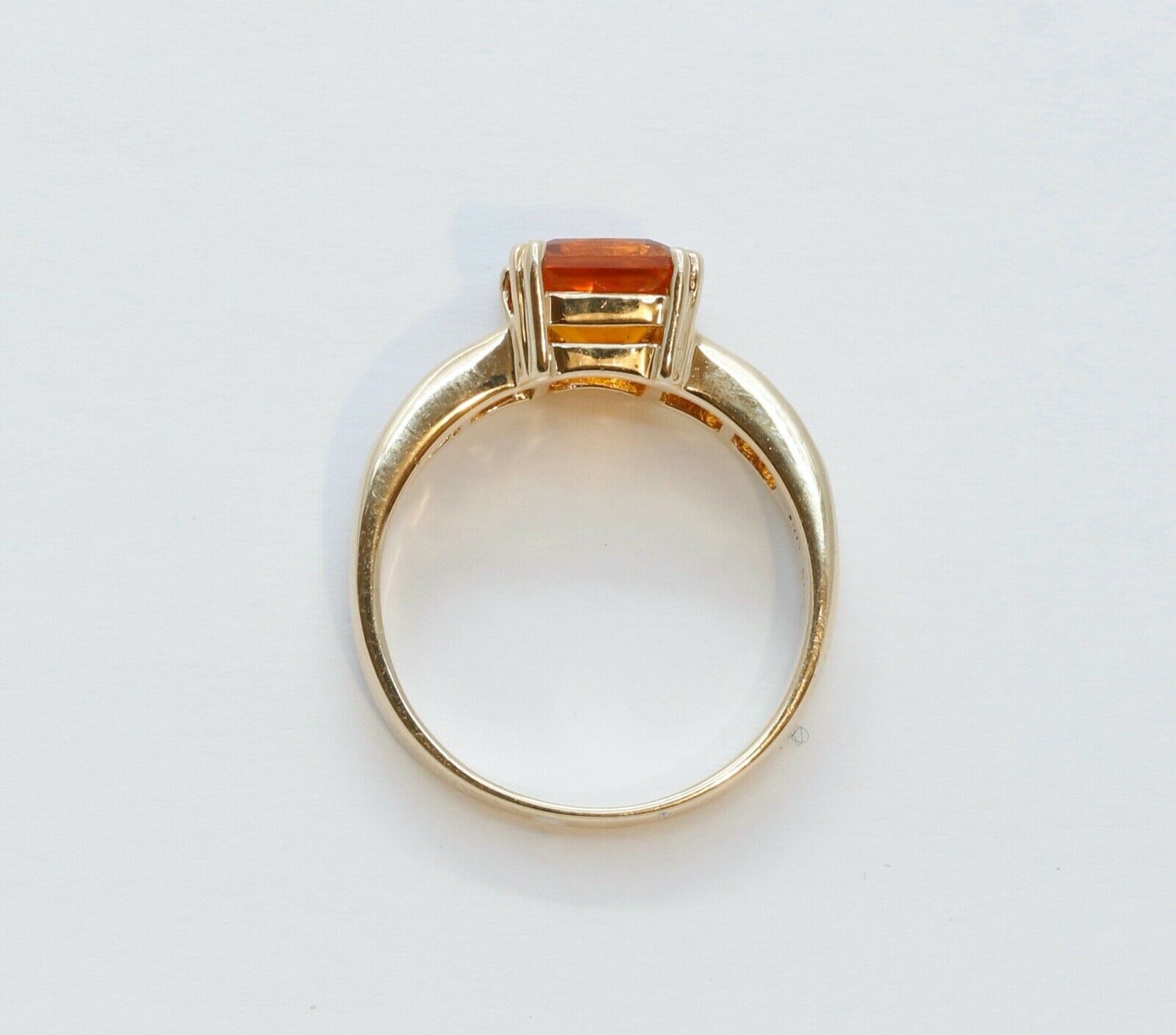 Beautiful Stones on a Vintage Citrine 14K Yellow Gold Ring