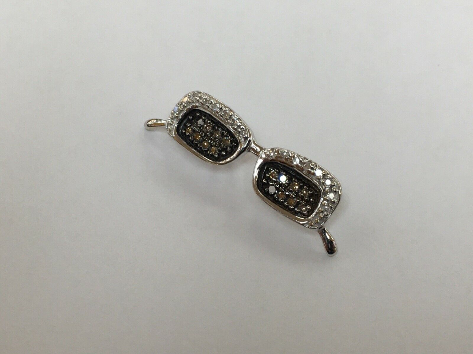 Way Cool Vintage 14 White Gold Diamonds Pendant