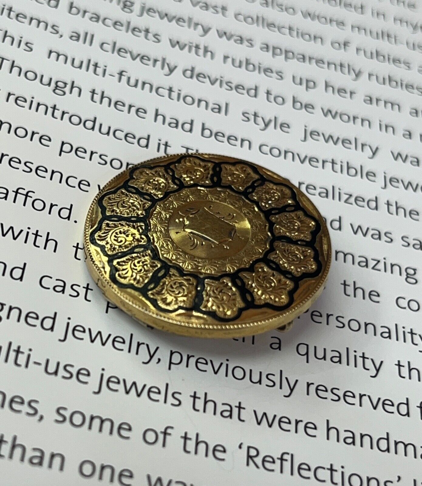 Antique 18K Yellow Gold Circle Enamel Black Brooch