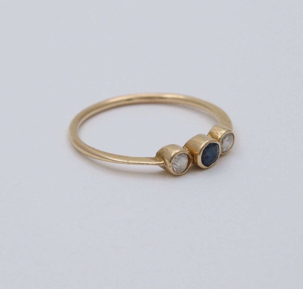 Vintage 14K Yellow Gold Three Stone Sapphire And Paste Ring. Band