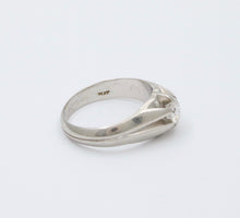 Load image into Gallery viewer, Antique Art Deco Platinum diamond ring Band, Engagement ring
