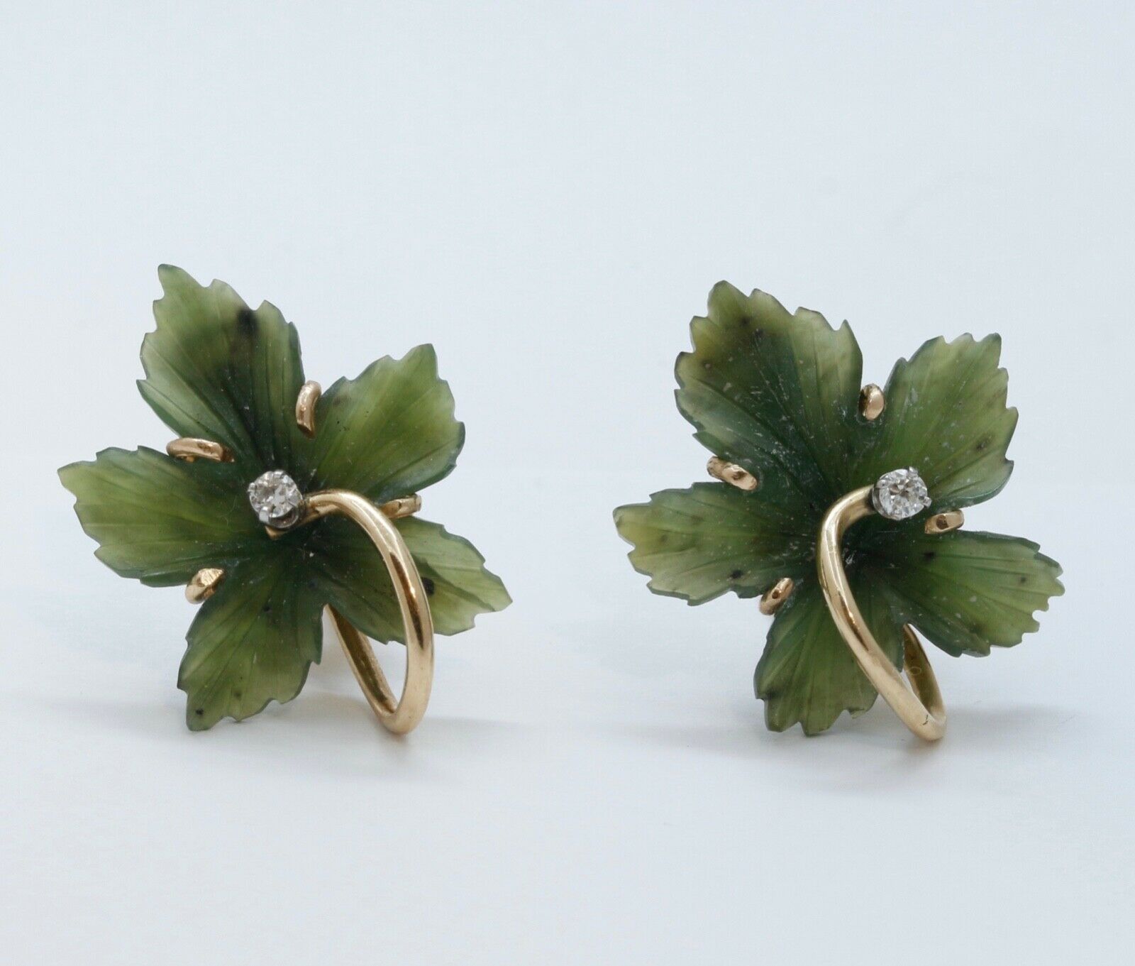 Vintage Carved Jade Diamonds 14K Yellow Gold Earrings