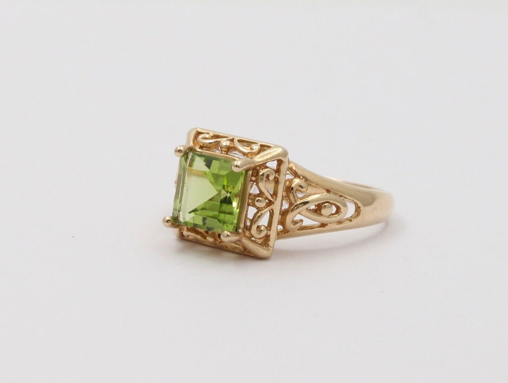 Vintage Emerald Cut Peridot 10K Yellow Gold Filagree Ring