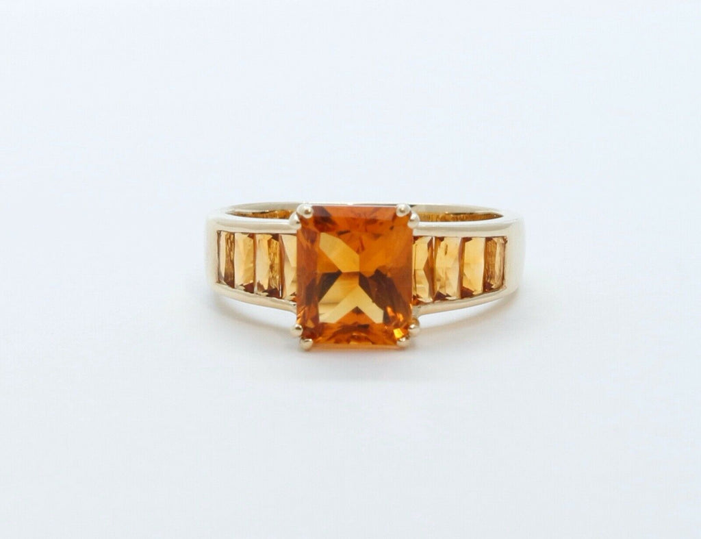 Beautiful Stones on a Vintage Citrine 14K Yellow Gold Ring