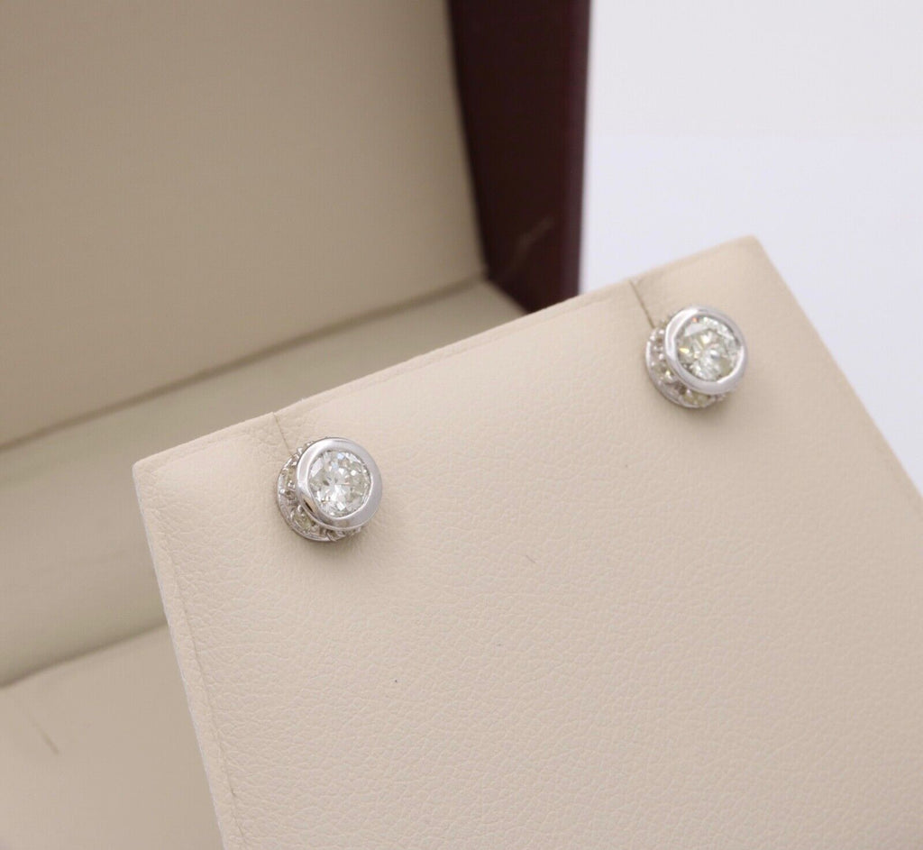 Classic 14K White Gold Diamond Studs, Earrings.