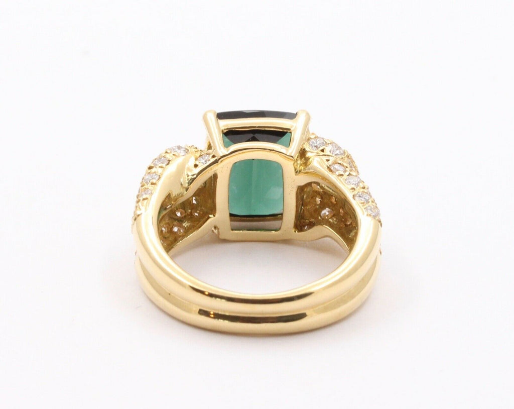 Vintage 4.35 carats Green tourmaline 18K Gold Pave Diamond Ring.