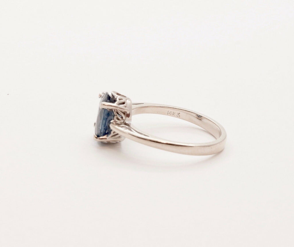 Vintage Ladies 2.05 Carat Blue Sapphire 14K White Gold Ring